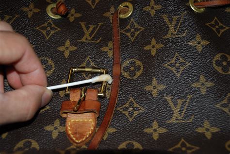 louis vuitton lucchetto|louis vuitton cleaning instructions.